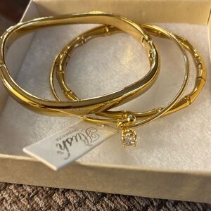 New Elegant Gold Bangle Trio